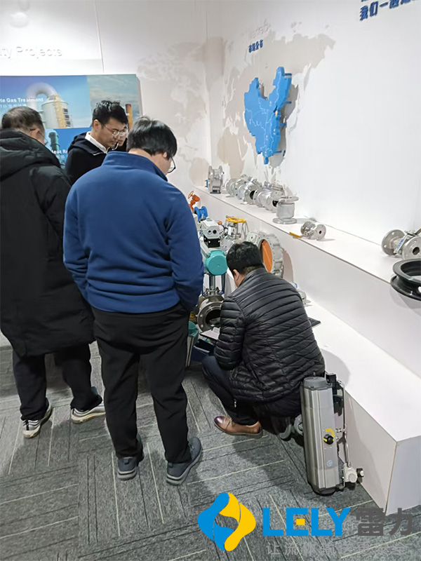 高溫V型球閥樣品講解.jpg 高溫V型球閥樣品講解.jpg