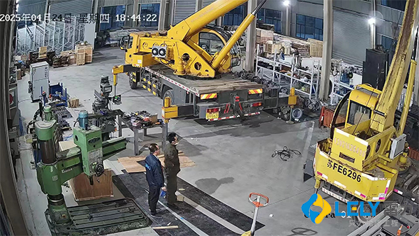 雷力工廠車間實(shí)拍.jpg 雷力工廠車間實(shí)拍.jpg