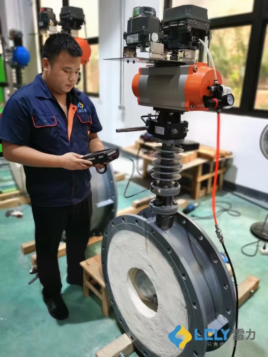 高溫閥門,高溫閥門調(diào)試現(xiàn)場(chǎng)